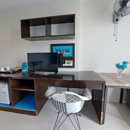 Baan Oui Guest House - Nai Harn Phuket Eksteriør billede